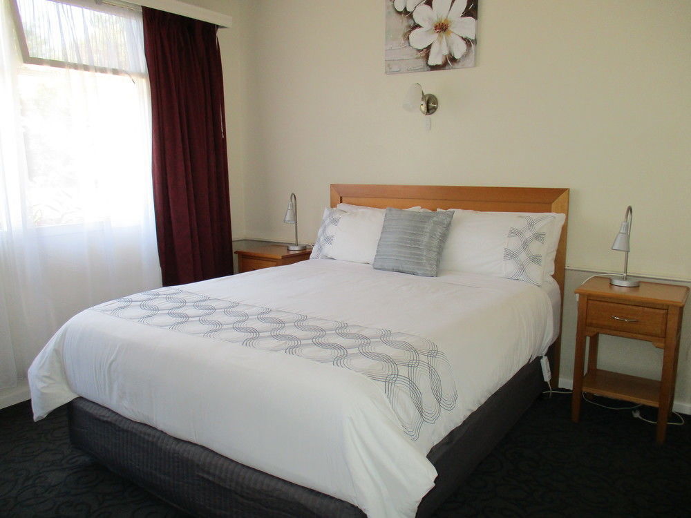 Kaniva Midway Motel Dış mekan fotoğraf