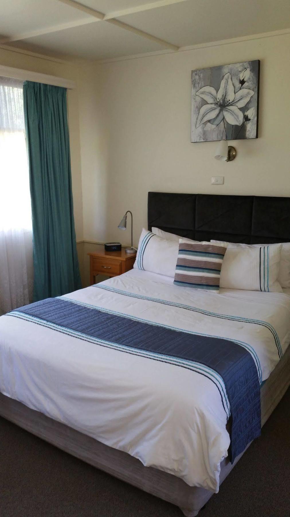 Kaniva Midway Motel Dış mekan fotoğraf
