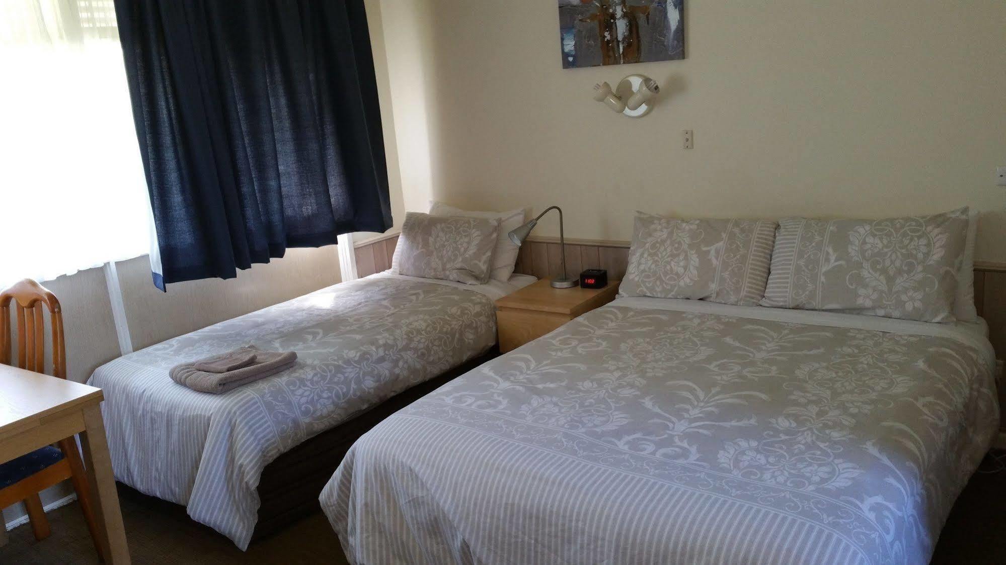 Kaniva Midway Motel Dış mekan fotoğraf