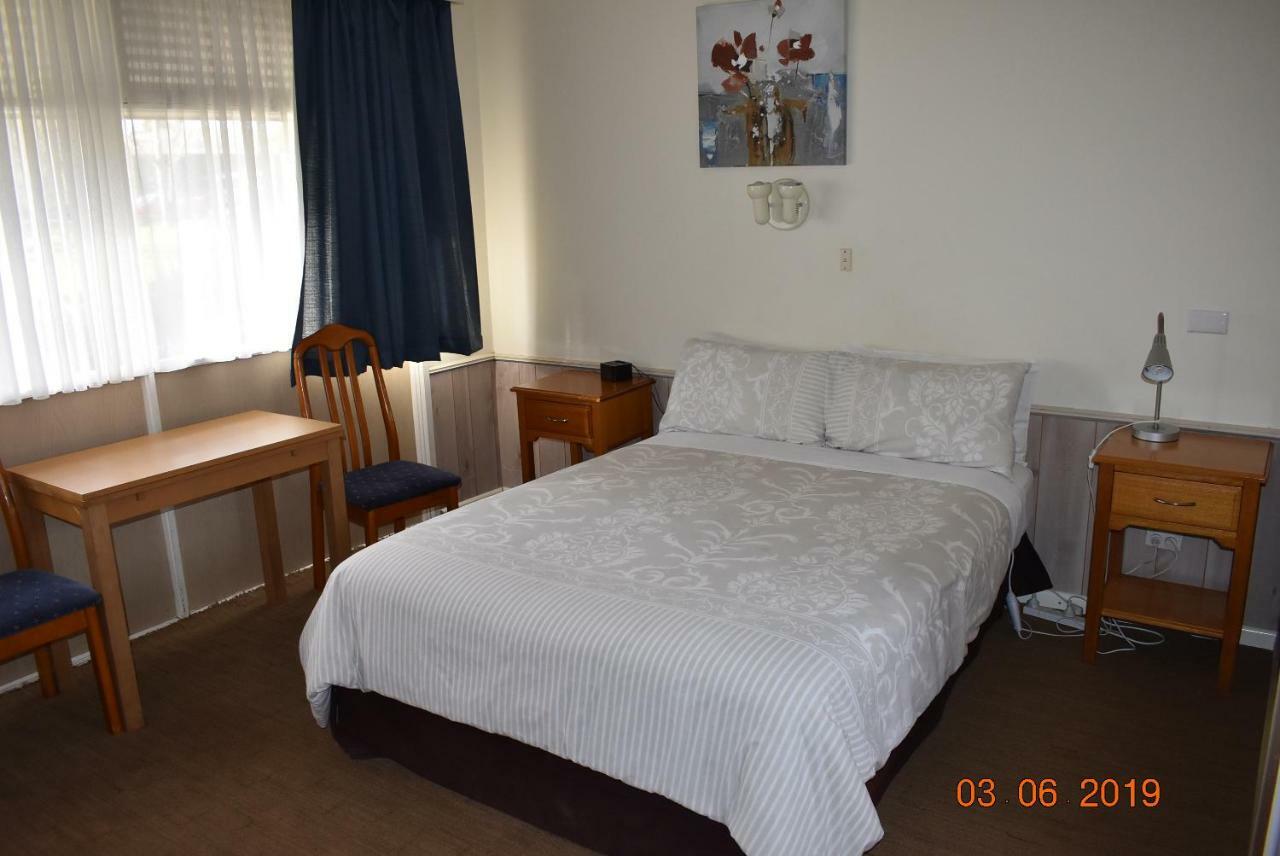 Kaniva Midway Motel Dış mekan fotoğraf